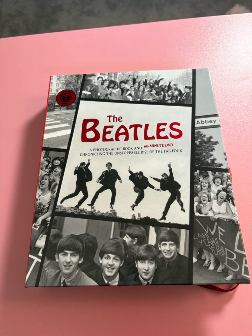 THEβ BEATLES A PHOTOGRAPHIC BOOK AND 60 MINUTE DVD / 4 LADS WHO SHOOK THE WORLD